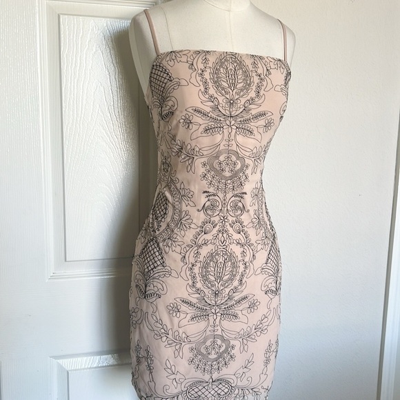 NWT Donna Mozani x Revolve Mini Floral Dress - Picture 3 of 9